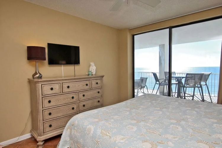 Pelican Pointe 803 - 3 Br Condo