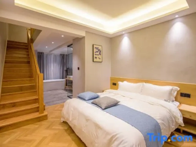 6 Bedrooms Standard room