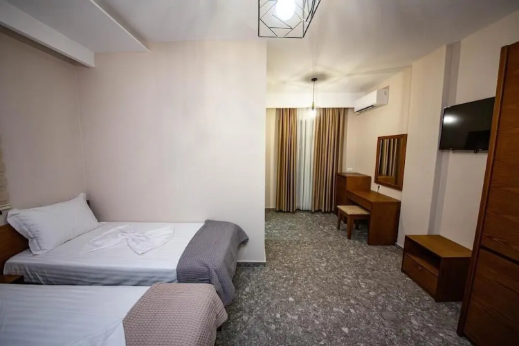 Hotel Center