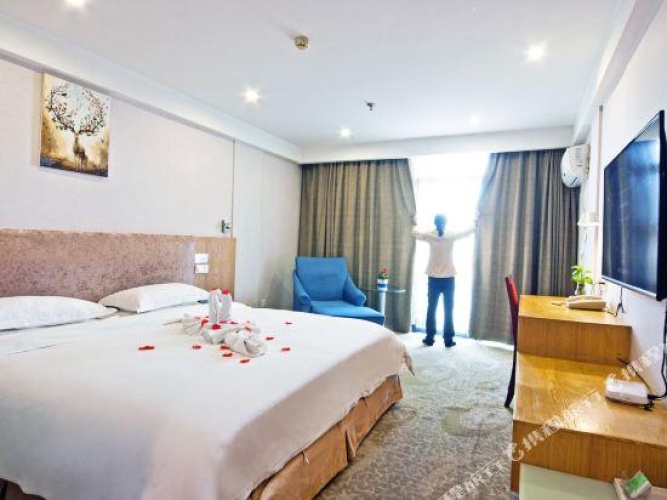 7+1 Business Hotel (Anqing Yanjiang Road)