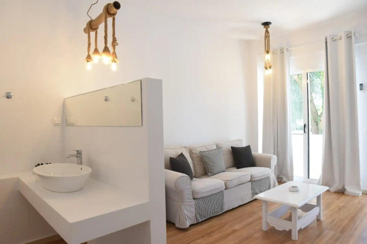 2 Bedrooms Suite