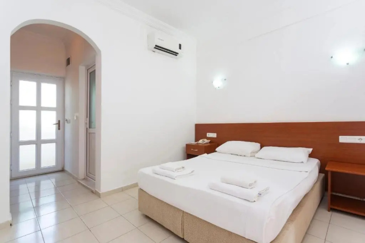 Kriss Hotel