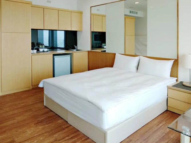 Deluxe Double room with city view