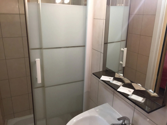 Hôtel des Pyrénées - Nation - Image 3