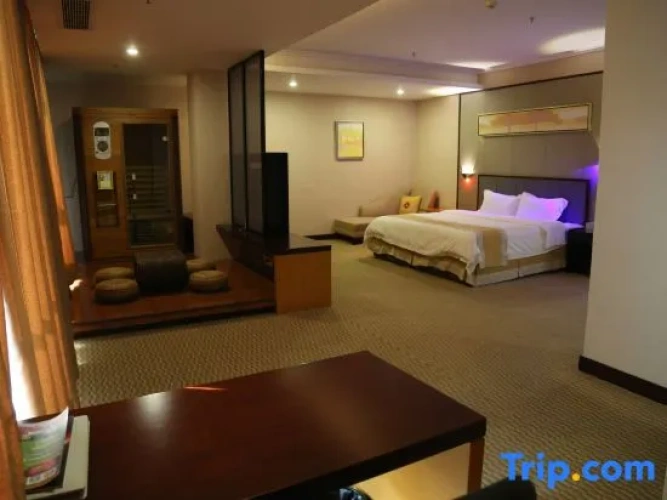 1 Bedroom Business Double Suite