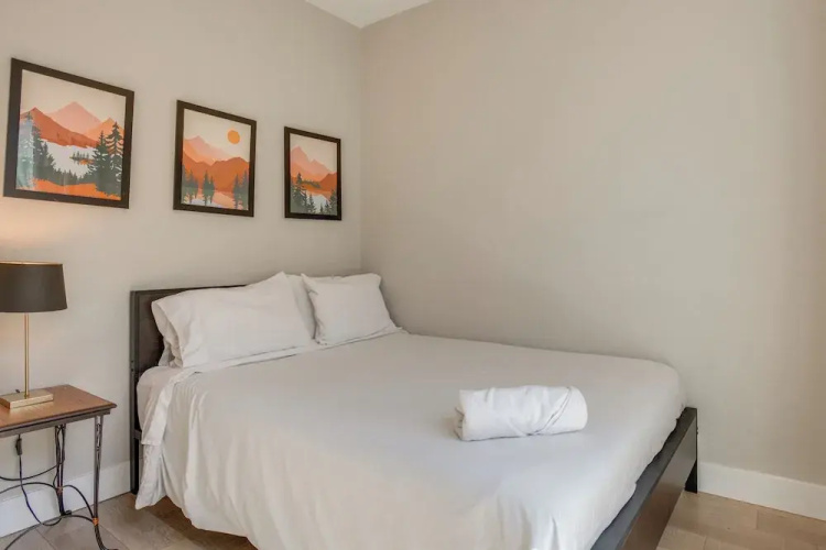 Mountain-view Rooftop Deck: Denver Townhome