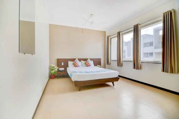 OYO Home Peaceful Stay Keshav Nagar Near Amanora Mall