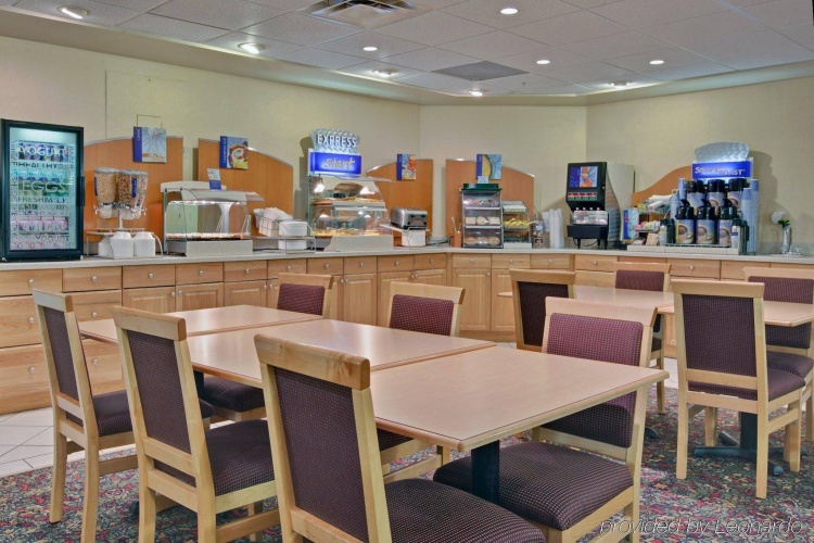 Sandman Hotel & Suites London Downtown photo 20