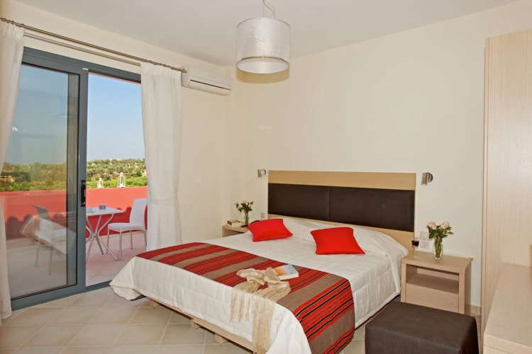 Carme VillasOver view