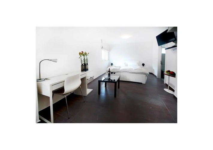 Boutique Apartment "Facing the Sea"