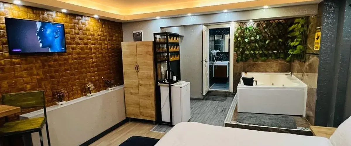 Karşıyaka Plus Otel