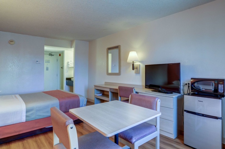 Motel 6 Denver South - South Tech Center photo 20