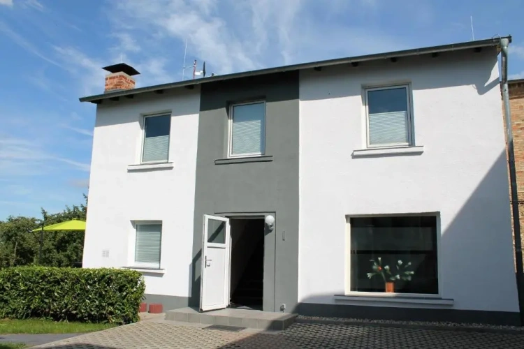 3 Bedrooms Cottage