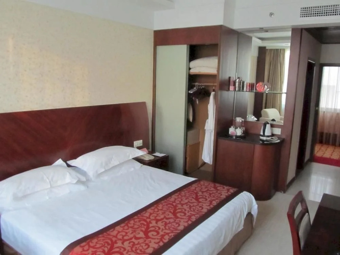 25 Hours Sunshine Hotel