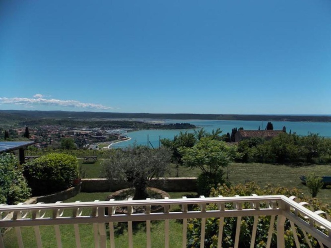 2 Bedrooms Apartment with sea view