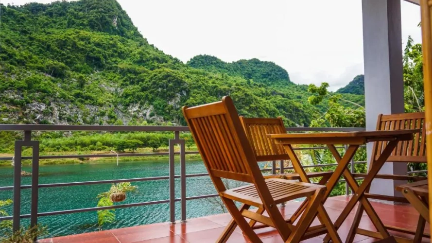 Standard Double room with river view