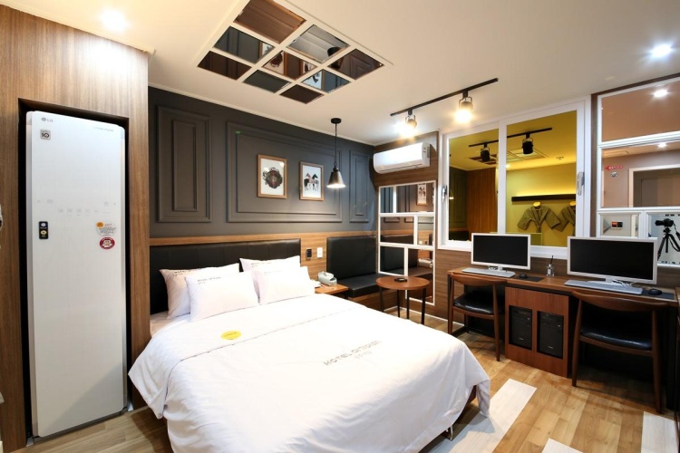 Guest rooms