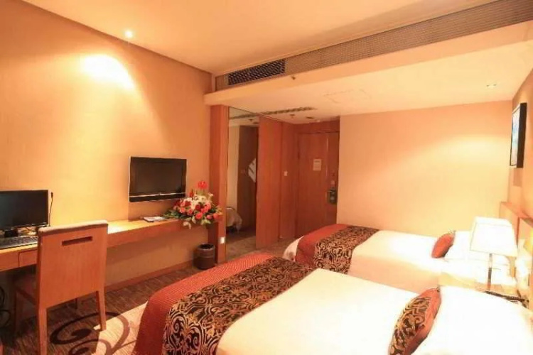 Ejon Kins Hotel