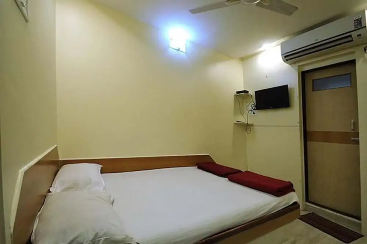 Dreamland Hotel