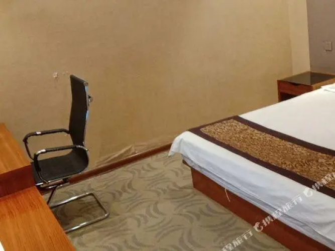 Zhonghai Business Hotel