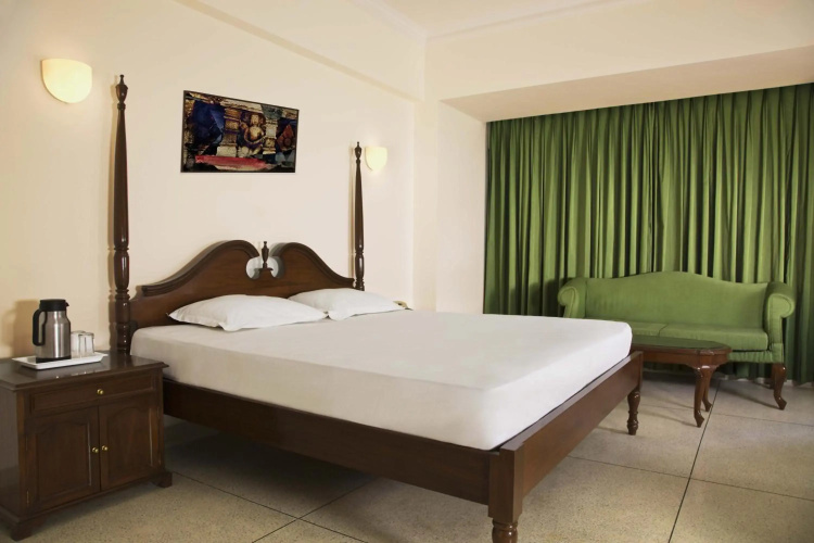 Alpana Hotel