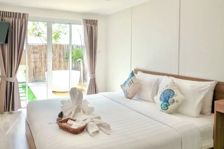 Charome Resort