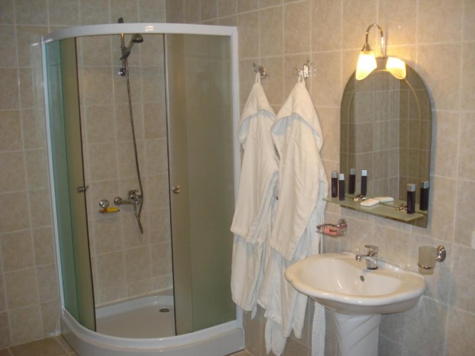 1 Bedroom Suite