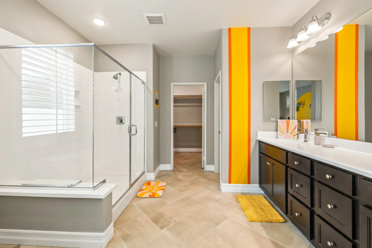 Kaleidoscope by Avantstay Colorful Escape + Pool