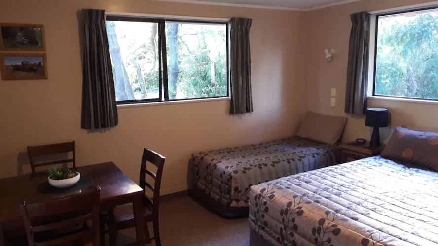 2 Bedrooms Economy room