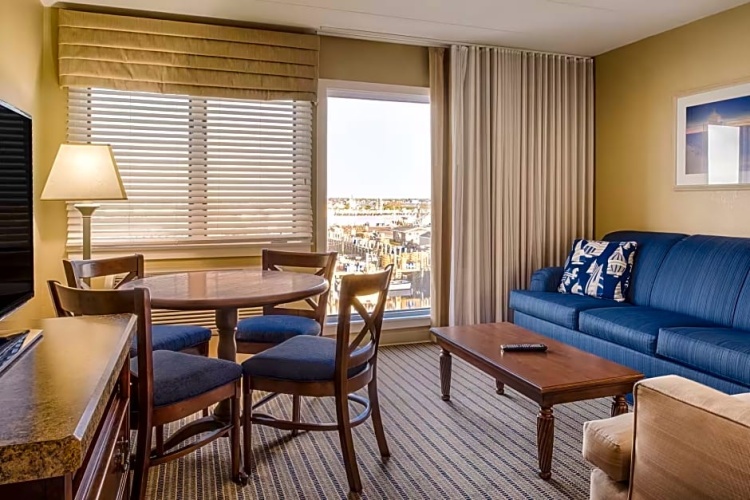 1 Bedroom Deluxe Double Suite