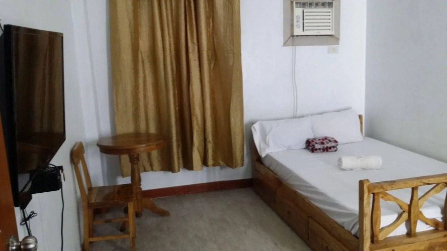 Rooms 498 Hostel