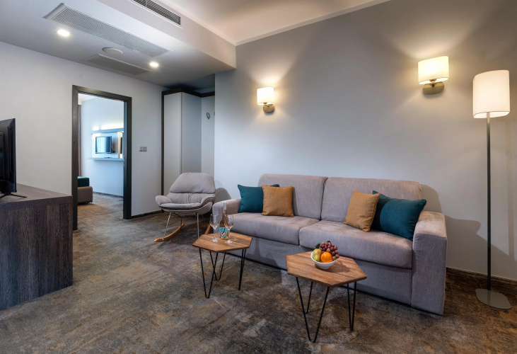 Best Western Plus Premium Inn