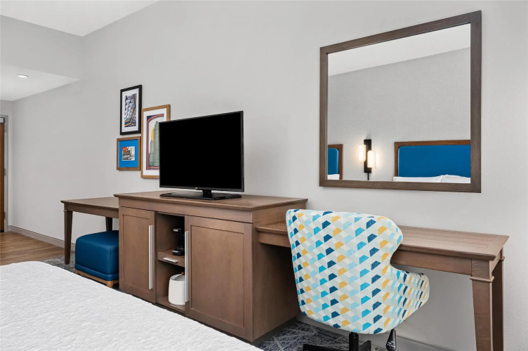 Hampton Inn Chicago North-Loyola Station photo 7