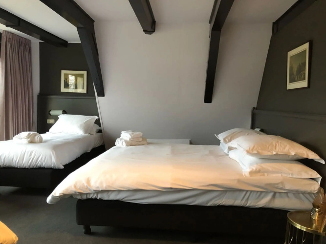Supper Hotel
