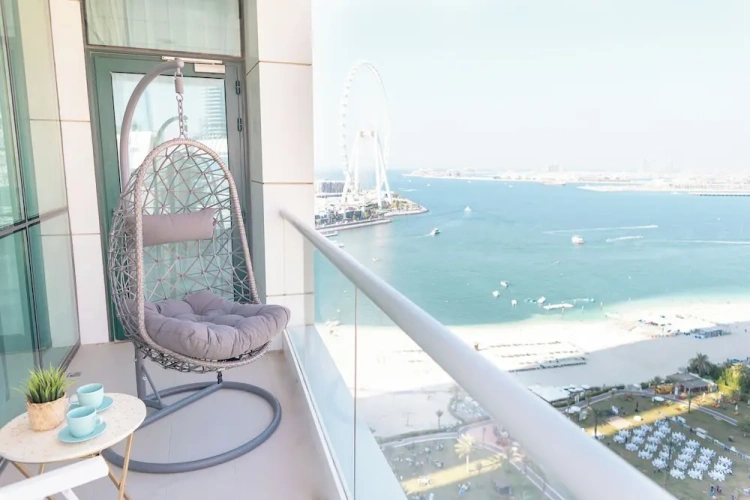 1 Bedroom Luxury Apartment with balcony and with sea view