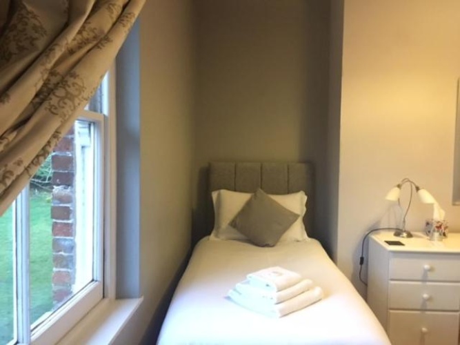 Standard Single room