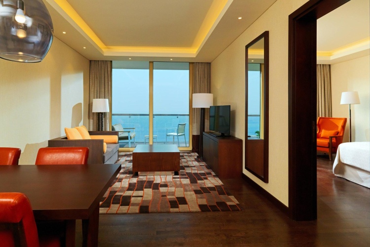 1 Bedroom Double Club Suite with balcony