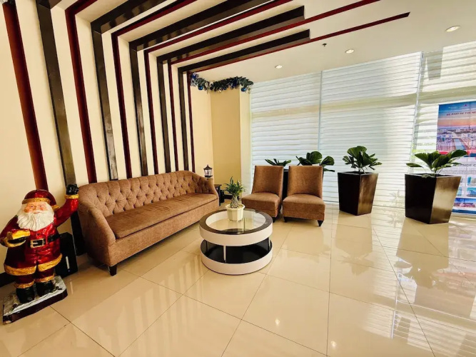 One Palm Tree Villas Across NAIA T3