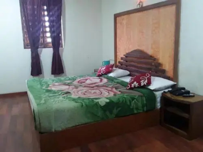 Red Star Holidays