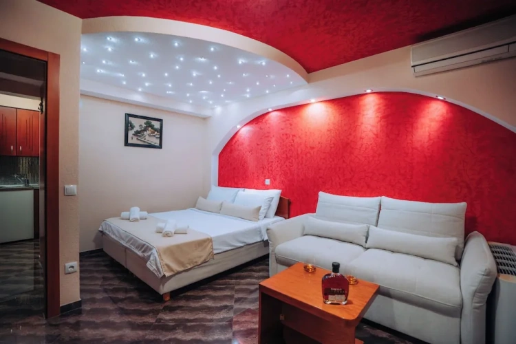 2 Bedrooms Deluxe Quadruple room with balcony and with mountain view