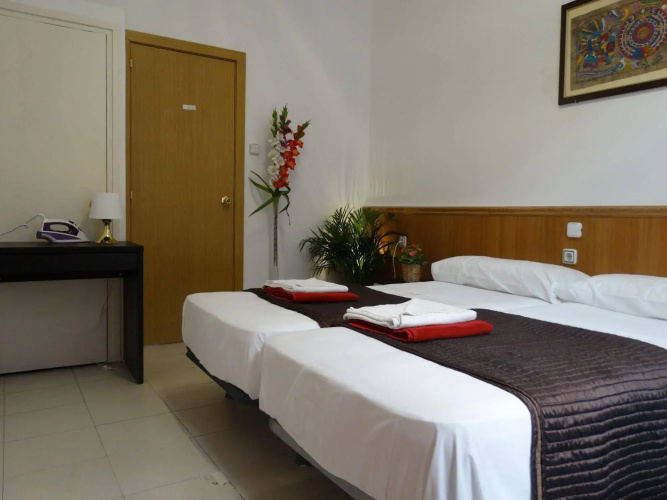 Hostal Mont Thabor