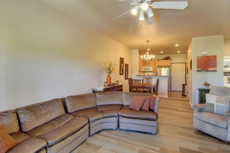 Overgaard Condo w/ Balcony, Near Hiking & Golfing