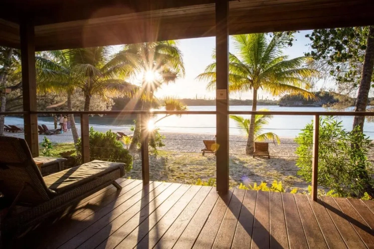Bungalow beachfront