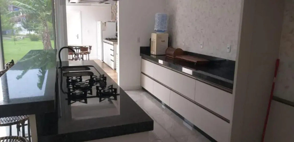 Casa com Piscina e Hidromassagem Montoski