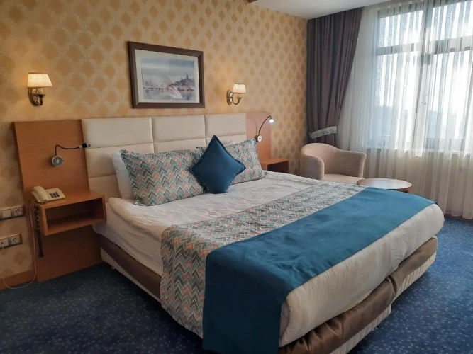 Suite with view