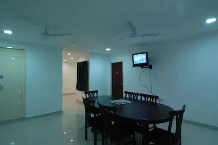 Hotel Dee Cee Manor