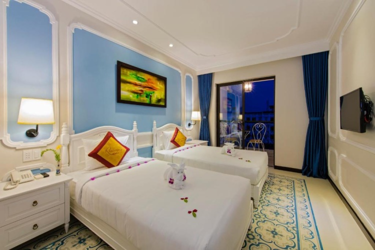 Deluxe Twin room with balcony and with city view
