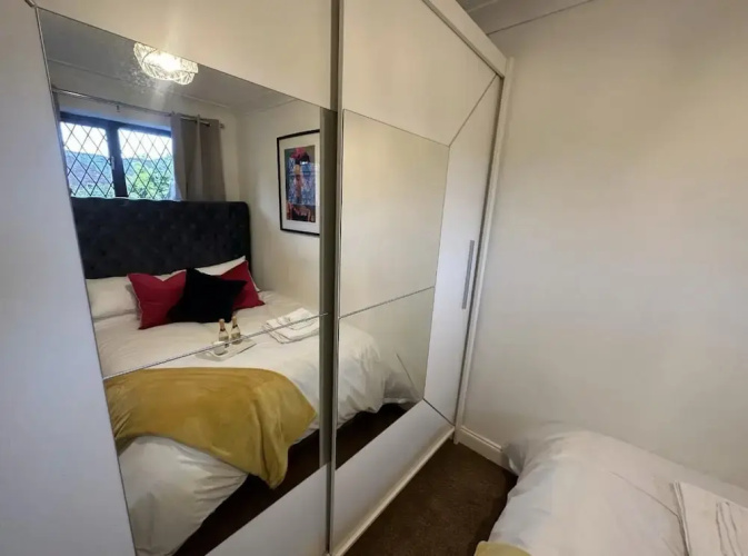Impeccable 2-bed House Next to Old Trafford