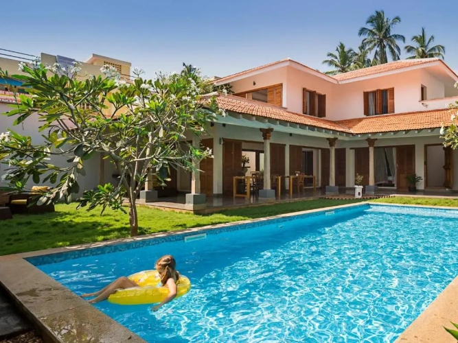 Standard Double room with pool view