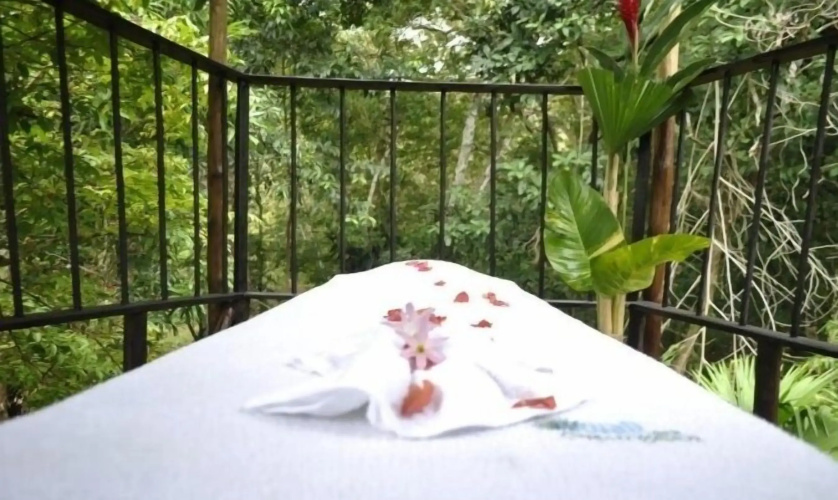 Acuali Ecohostal